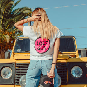 lemondose-lovegun-tshirt-lifestyle1