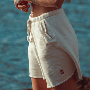 lemondose-sweatshorts-beige-lifestyle2